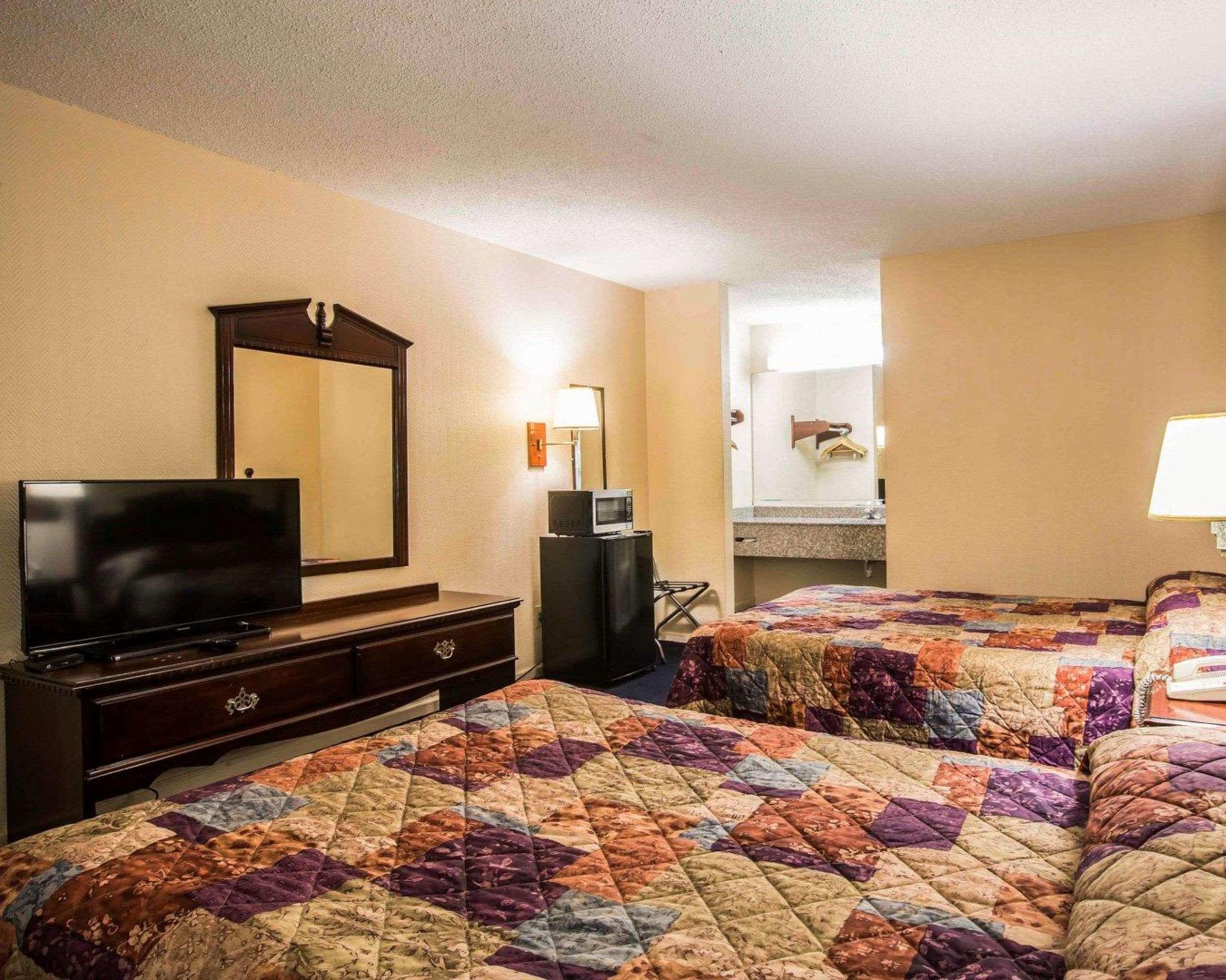 Rodeway Inn フェニックスシティ エクステリア 写真