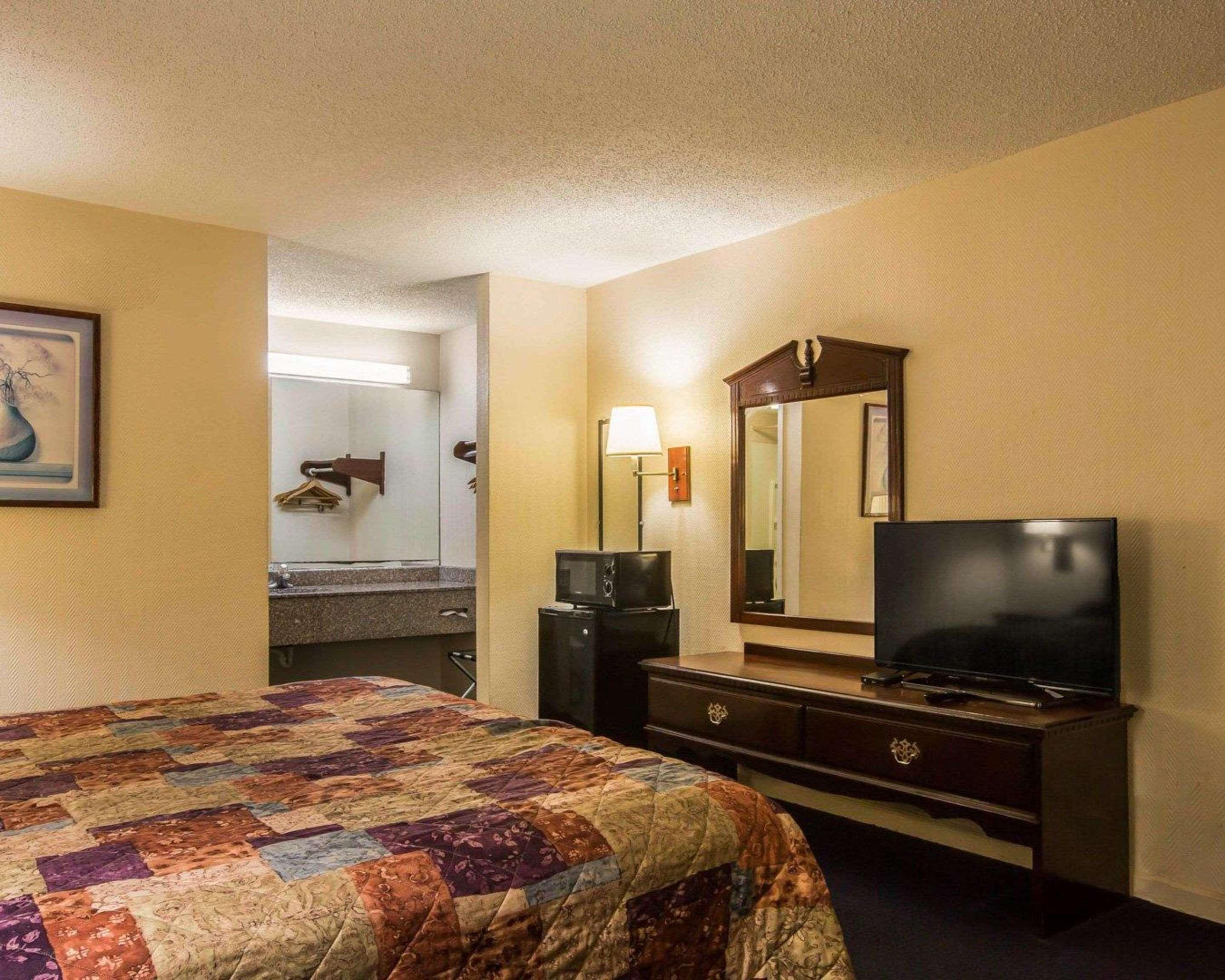 Rodeway Inn フェニックスシティ エクステリア 写真