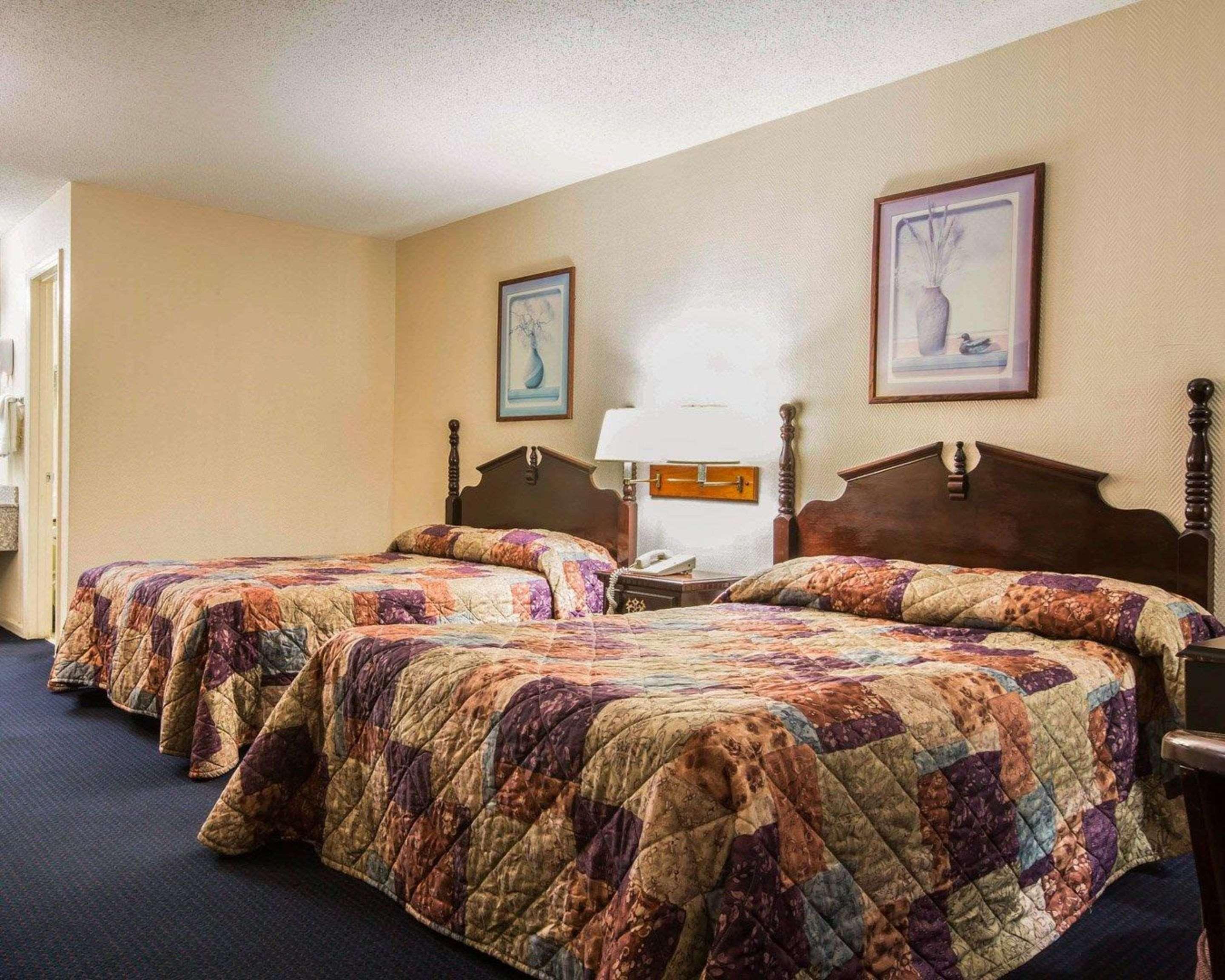 Rodeway Inn フェニックスシティ エクステリア 写真